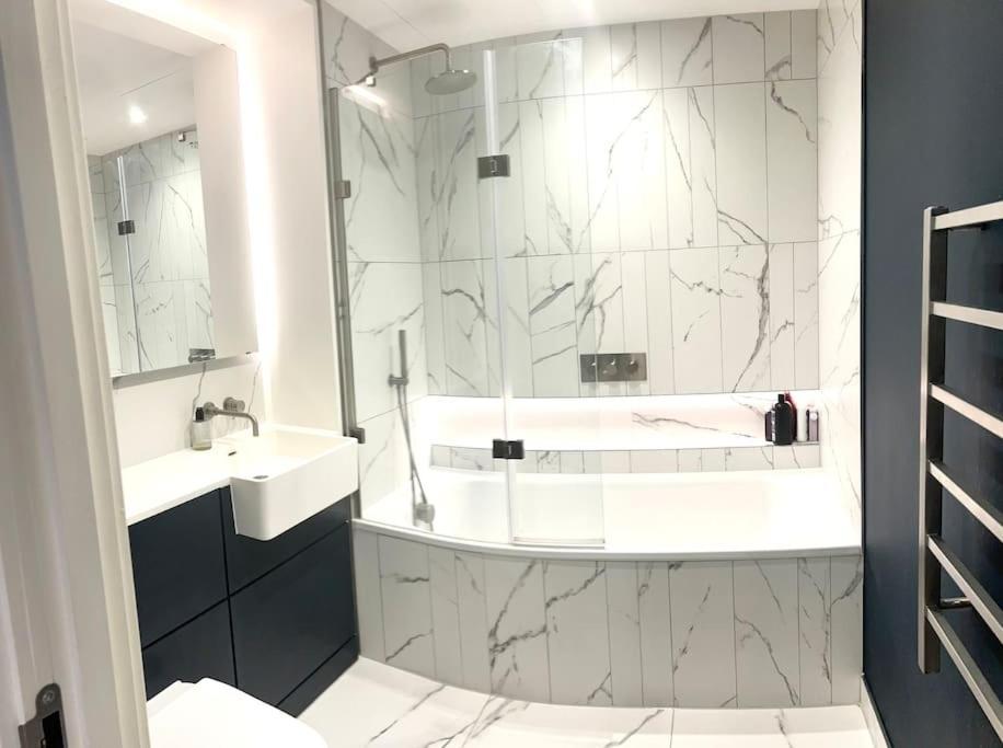 New Central 1Br Wstunning View, 5 Min Vauxhall St Londra Esterno foto